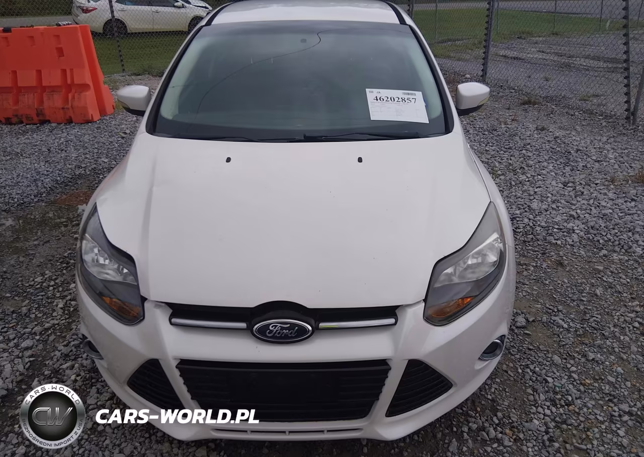 2014 Ford Focus Titanium VIN:1FADP3N27EL208705 - 6