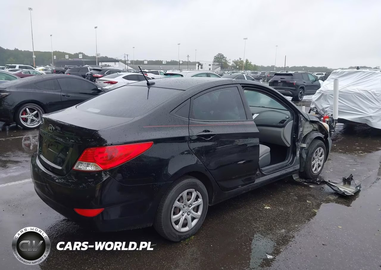 2012 Hyundai Accent Gls VIN:KMHCT4AE3CU038403 - 4