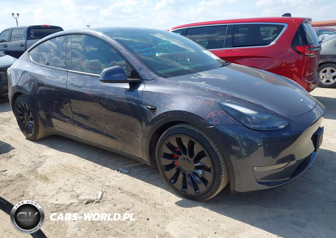 2021 Tesla Model Y Performance Dual Motor All-Wheel Drive – zdjęcie 1 z 18