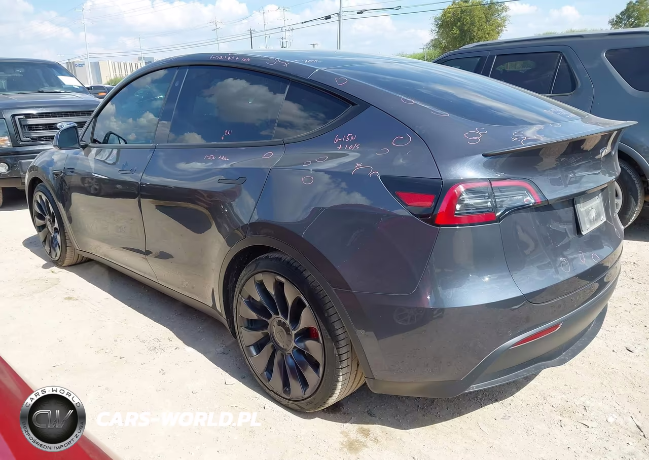2021 Tesla Model Y Performance Dual Motor All-Wheel Drive VIN:5YJYGDEF6MF246626 - 3