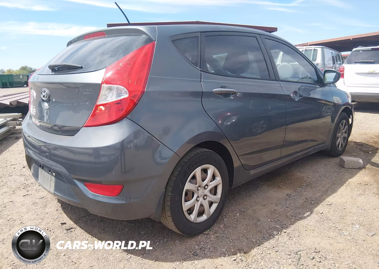 2013 Hyundai Accent Gs VIN:KMHCT5AE4DU084488 - 4