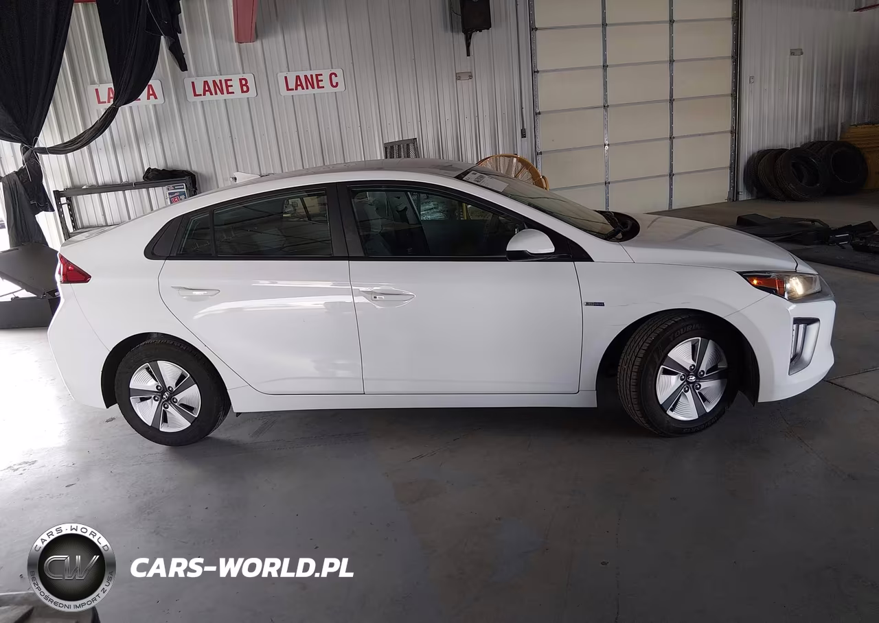 2020 Hyundai Ioniq Hybrid Blue VIN:KMHC65LC9LU220258 - 14