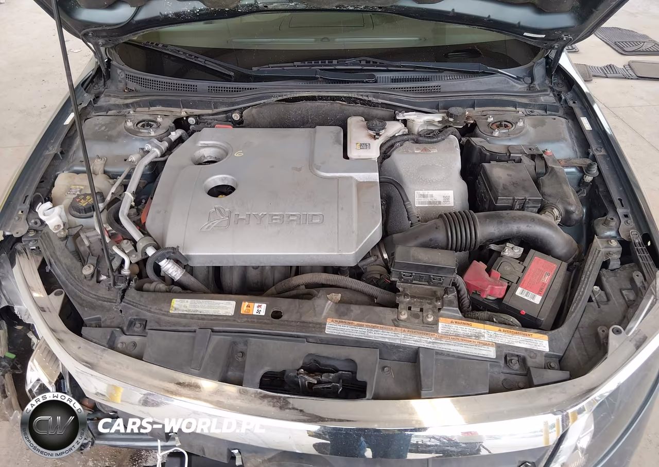 2012 Ford Fusion Hybrid VIN:3FADP0L30CR262744 - 10