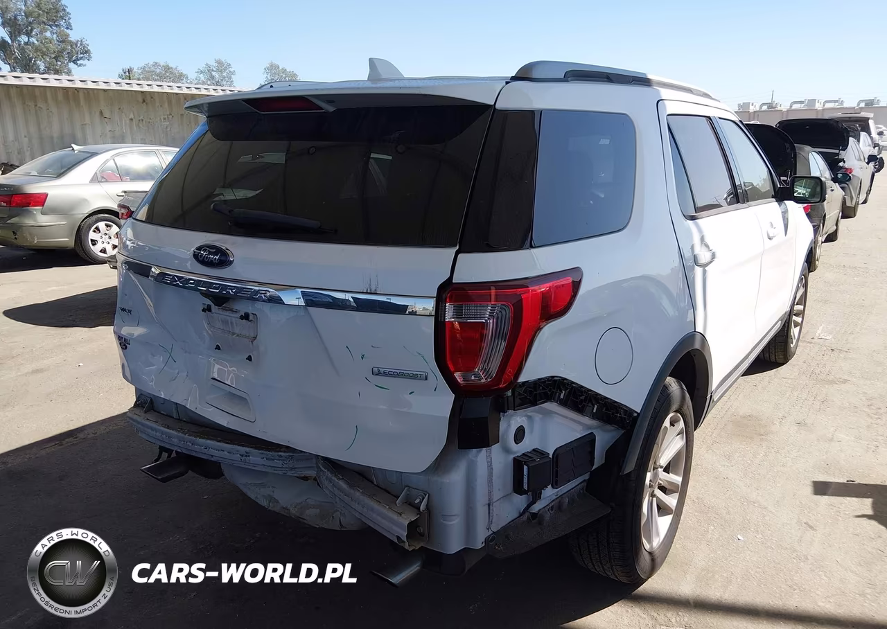2017 Ford Explorer Xlt VIN:1FM5K7DHXHGD62487 - 4