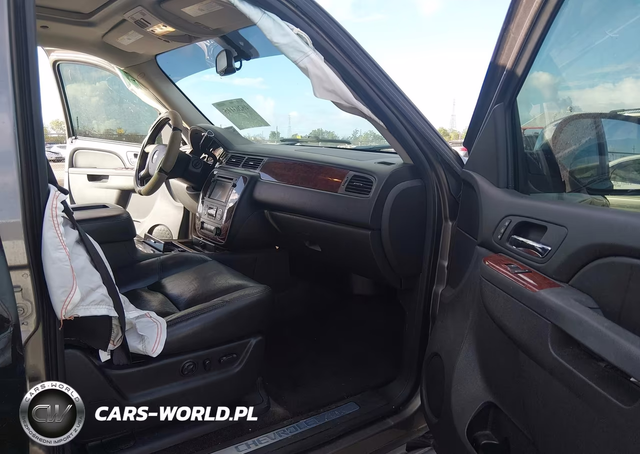 2014 Chevrolet Tahoe Ltz VIN:1GNSCCE0XER106850 - 5