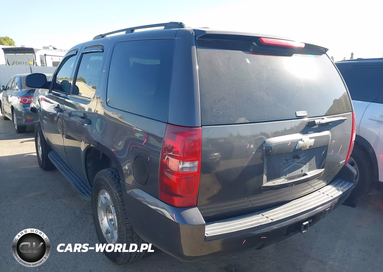 2010 Chevrolet Tahoe Ls VIN:1GNUKAE03AR240349 - 3