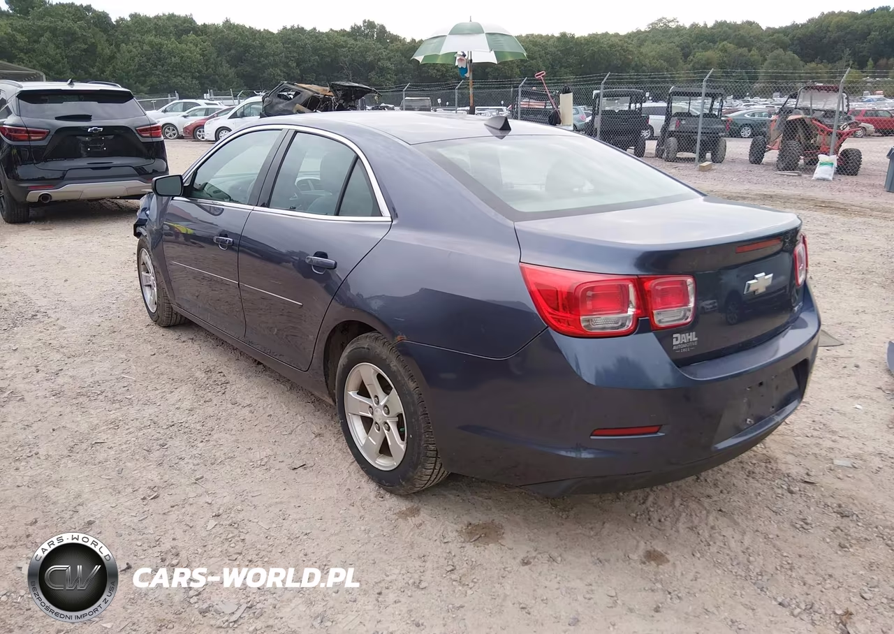 2013 Chevrolet Malibu Ls VIN:1G11B5SA0DF284940 - 3