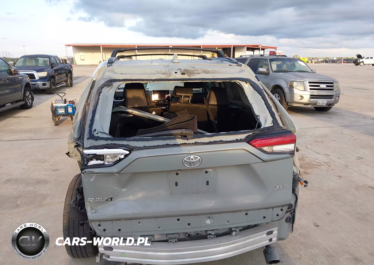 2023 Toyota Rav4 Xle Premium VIN:2T3C1RFV9PW252675 - 17