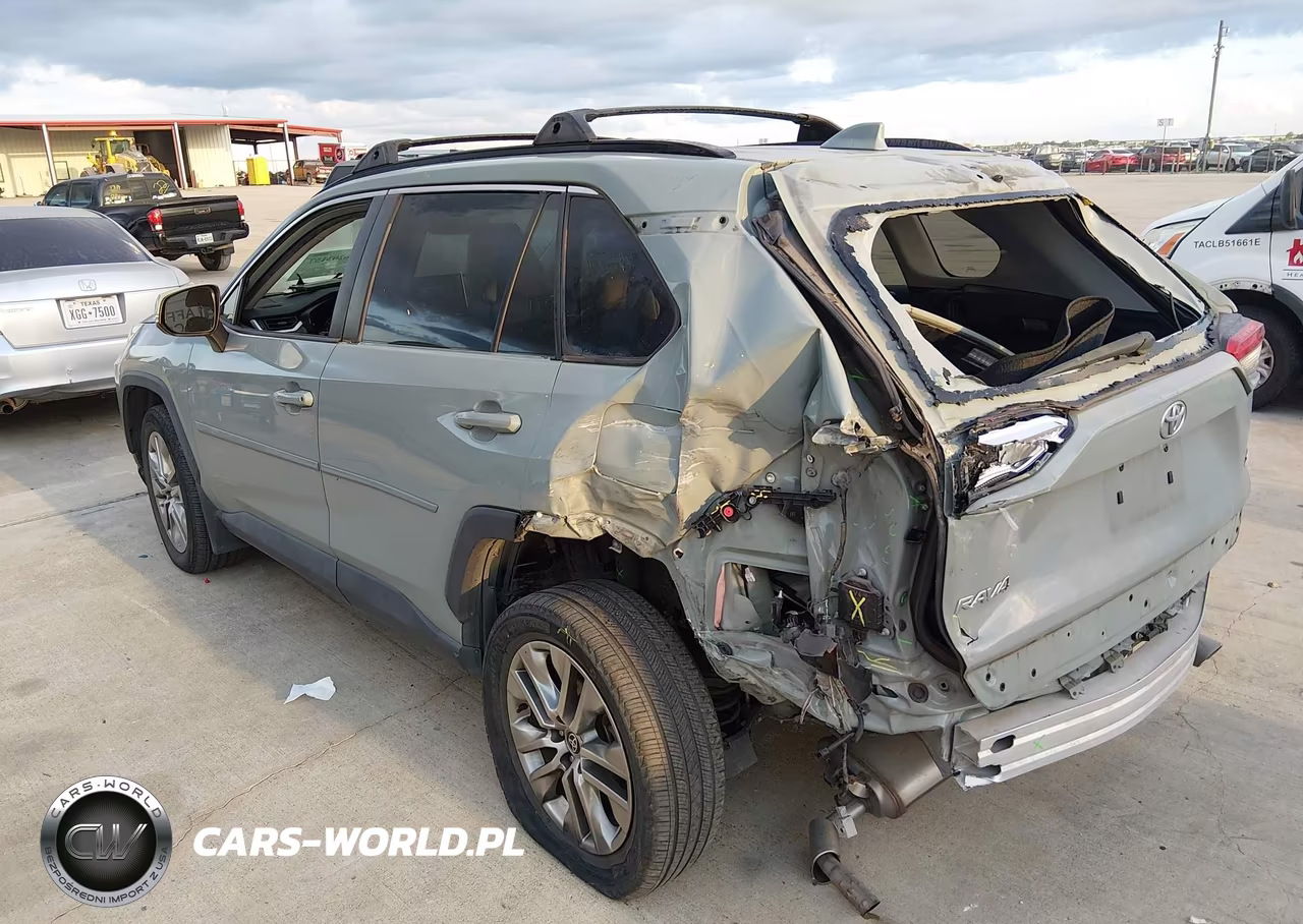 2023 Toyota Rav4 Xle Premium VIN:2T3C1RFV9PW252675 - 3