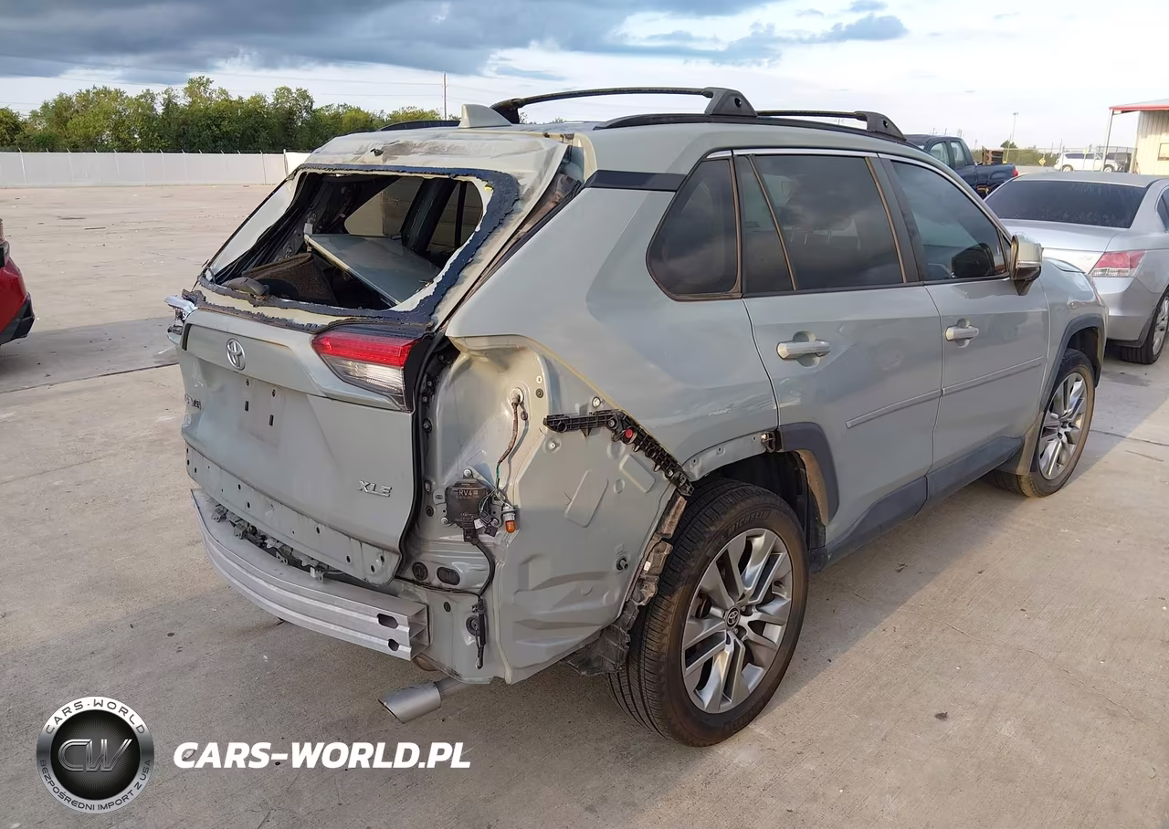 2023 Toyota Rav4 Xle Premium VIN:2T3C1RFV9PW252675 - 4