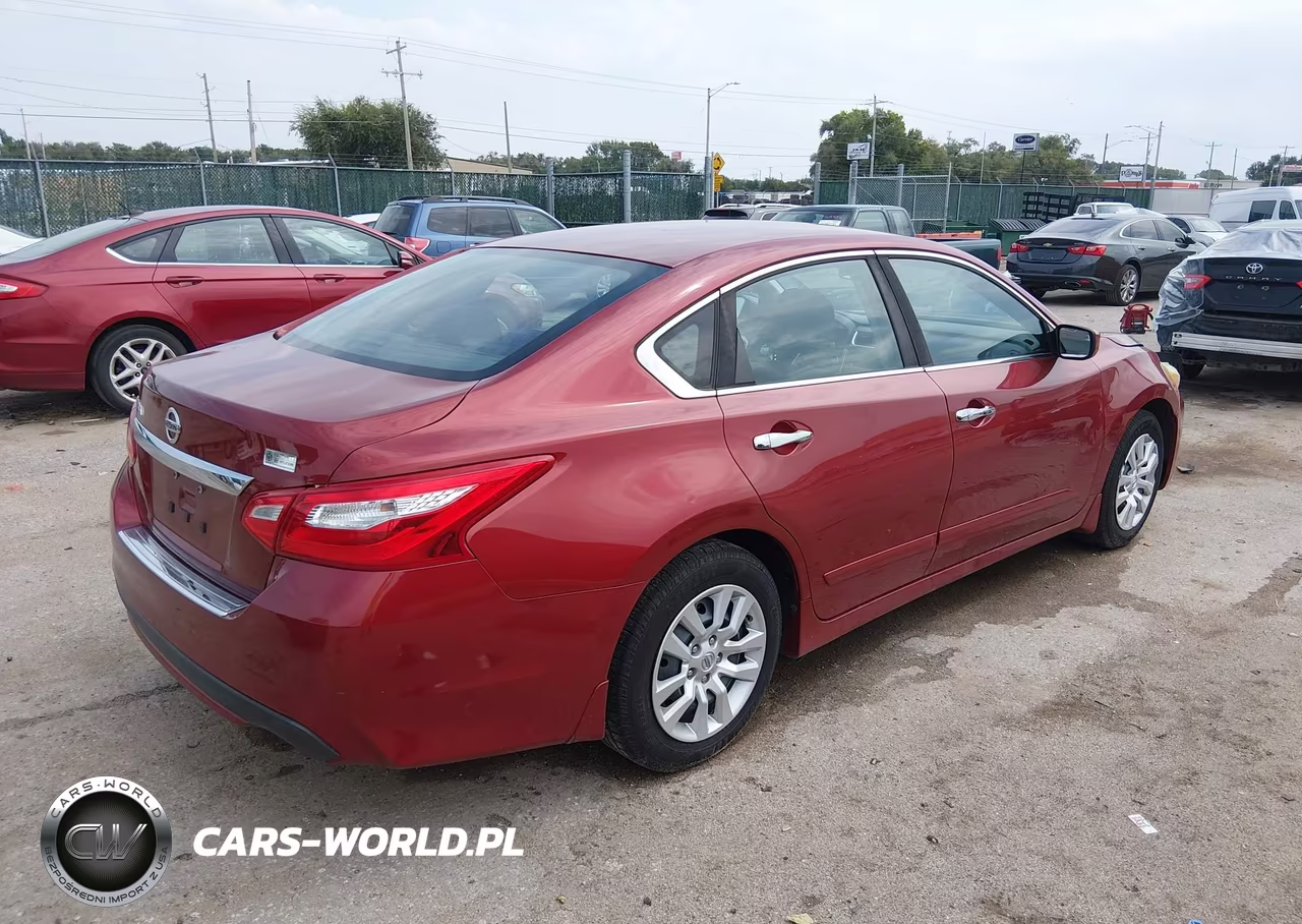 2016 Nissan Altima 2.5 S VIN:1N4AL3AP8GN333834 - 4