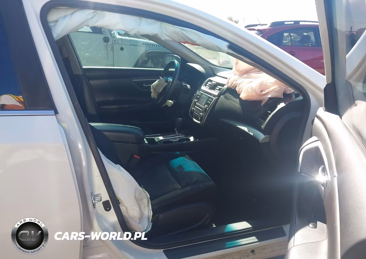 2017 Nissan Altima 2.5 S VIN:1N4AL3AP7HN352098 - 5