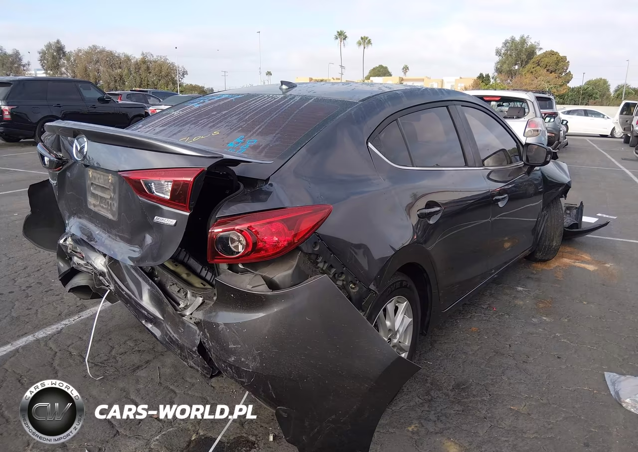 2015 Mazda Mazda3 I Grand Touring VIN:3MZBM1W7XFM218828 - 4