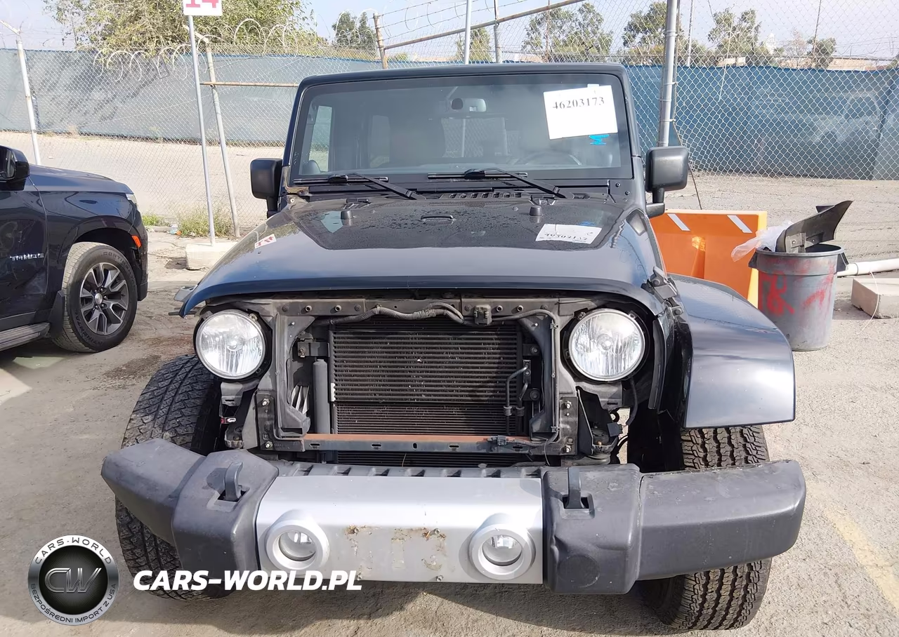 2013 Jeep Wrangler Unlimited Sahara VIN:1C4HJWEG9DL592687 - 13