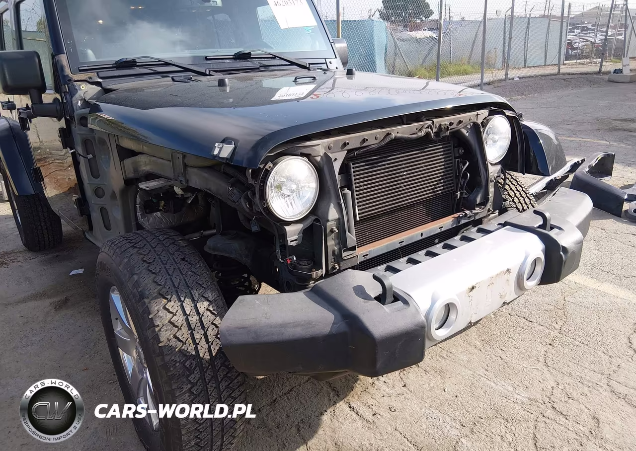 2013 Jeep Wrangler Unlimited Sahara VIN:1C4HJWEG9DL592687 - 6