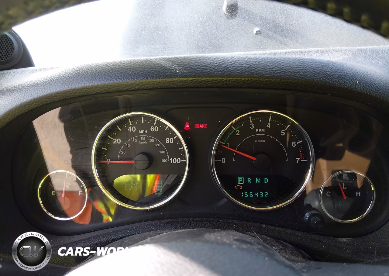 2013 Jeep Wrangler Unlimited Sahara VIN:1C4HJWEG9DL592687 - 7