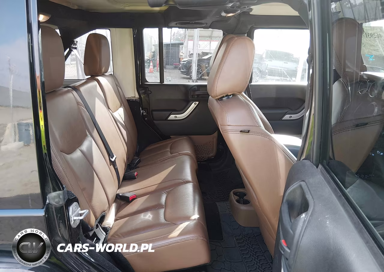 2013 Jeep Wrangler Unlimited Sahara VIN:1C4HJWEG9DL592687 - 8