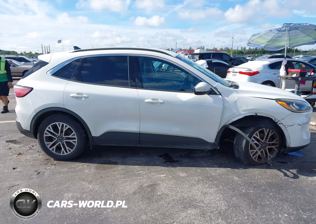 2020 Ford Escape Sel VIN:1FMCU0H69LUA23814 - 13
