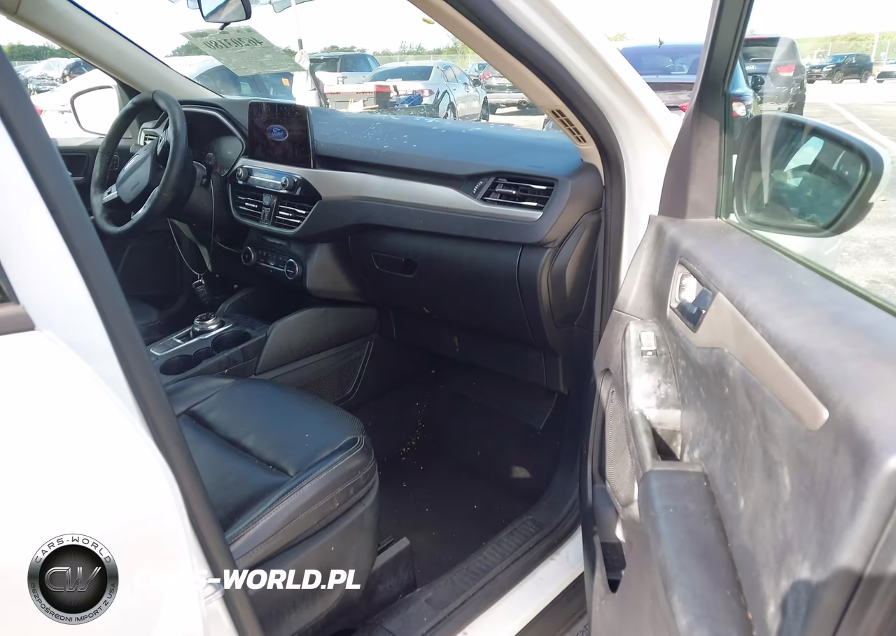 2020 Ford Escape Sel VIN:1FMCU0H69LUA23814 - 5