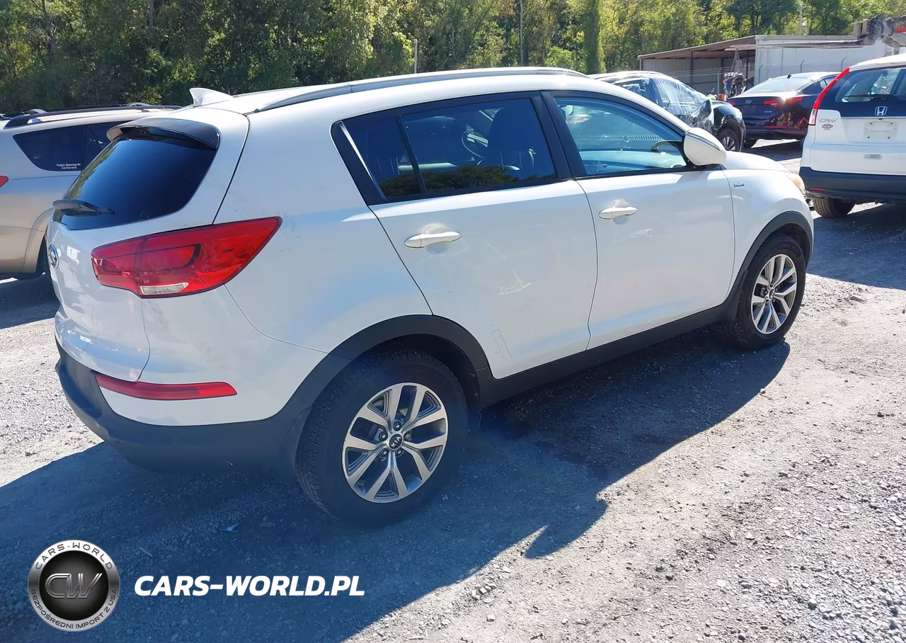 2015 Kia Sportage Lx VIN:KNDPBCACXF7773240 - 4