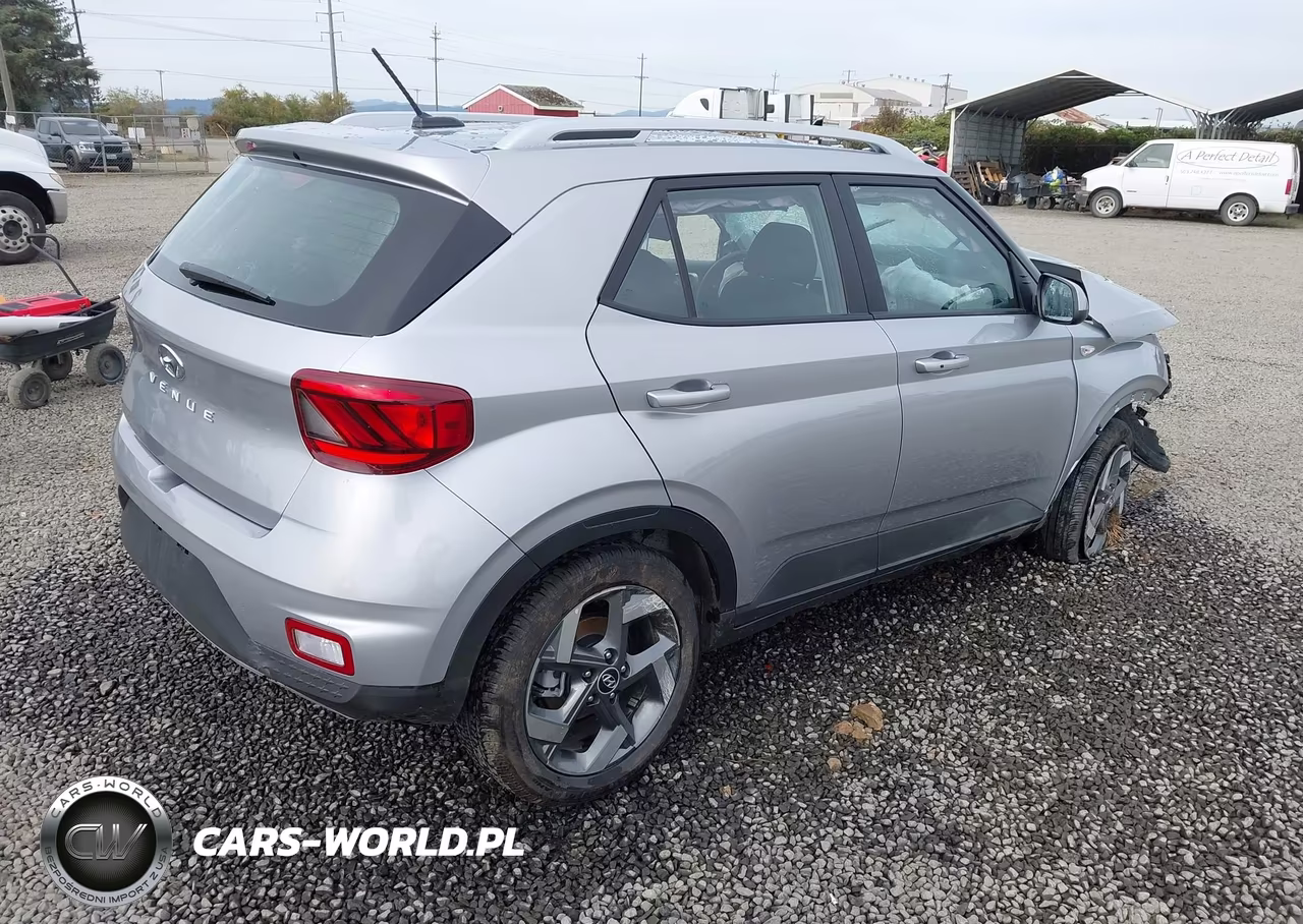 2026 Hyundai Venue Sel VIN:KMHRC8A31TU480726 - 4
