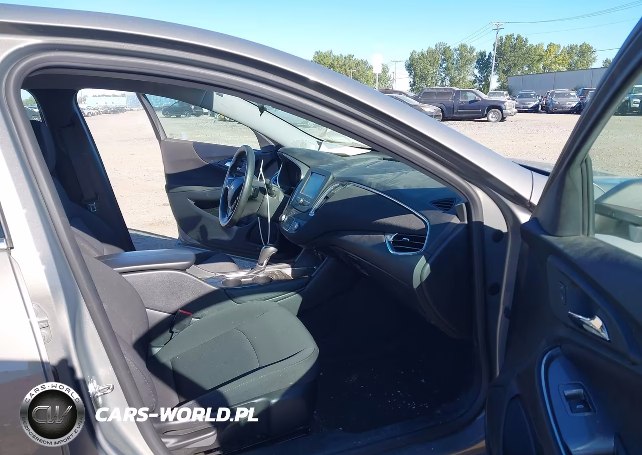 2018 Chevrolet Malibu Lt VIN:1G1ZD5ST3JF116798 - 5