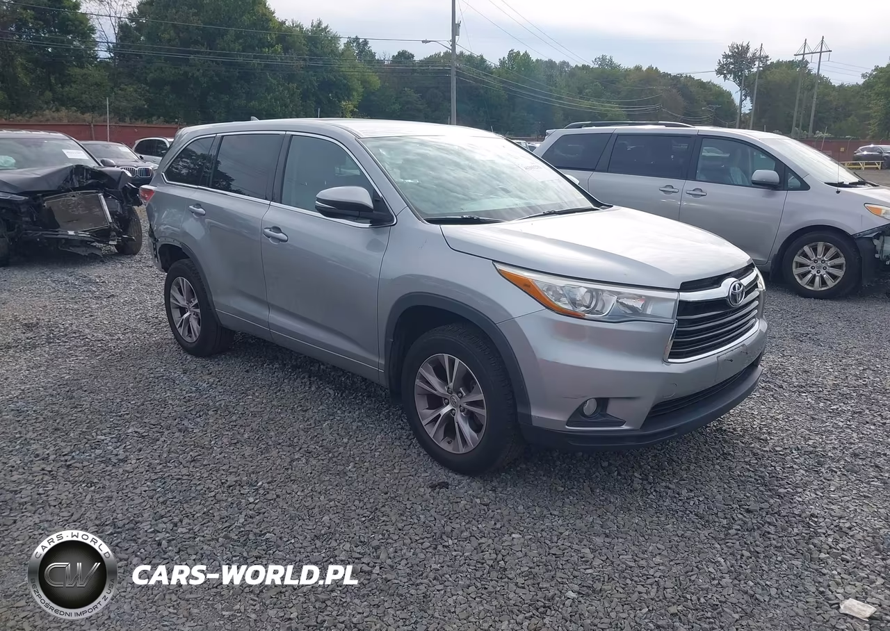 2015 Toyota Highlander Le Plus V6