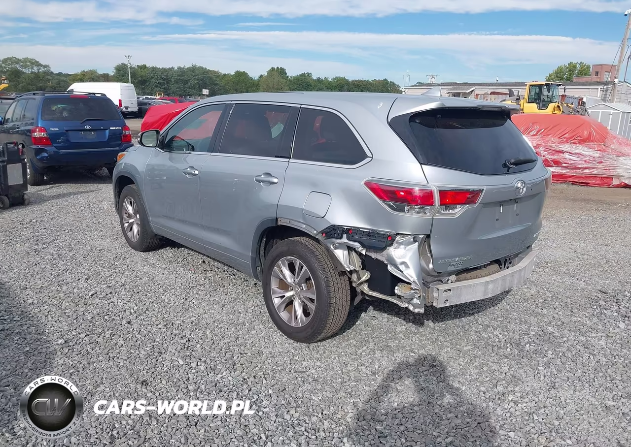 2015 Toyota Highlander Le Plus V6 VIN:5TDBKRFH1FS173486 - 3