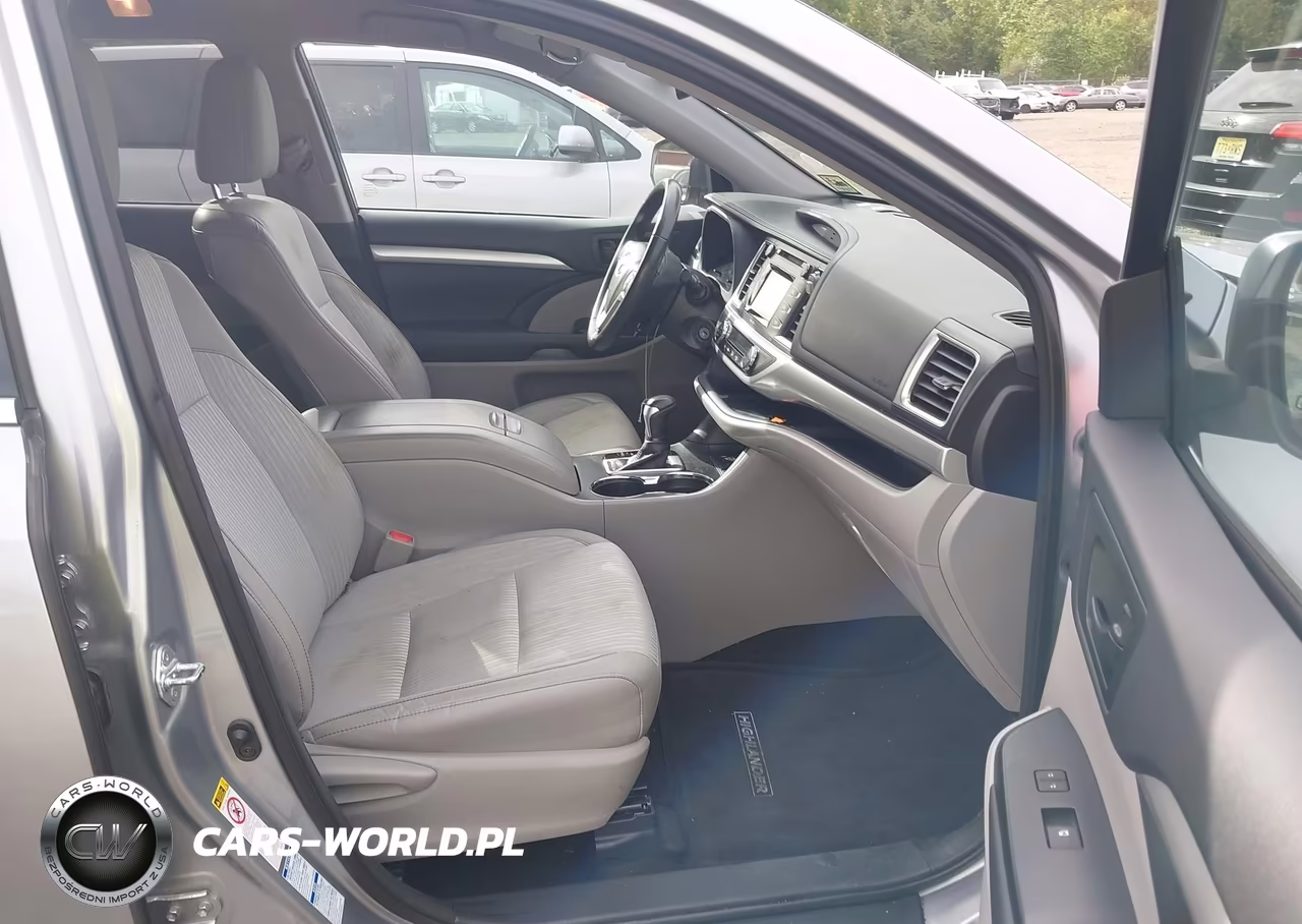 2015 Toyota Highlander Le Plus V6 VIN:5TDBKRFH1FS173486 - 5