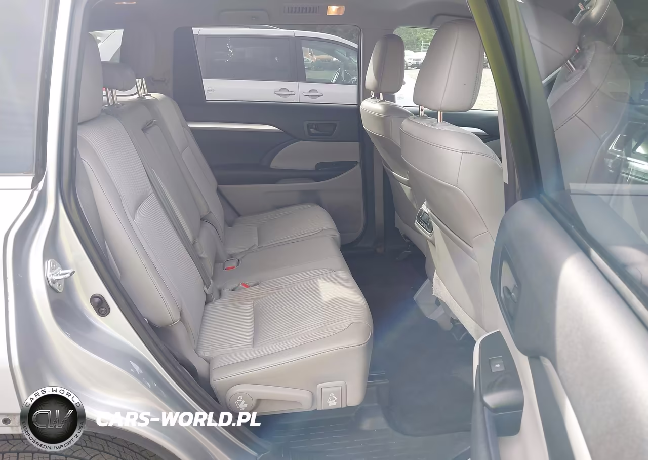 2015 Toyota Highlander Le Plus V6 VIN:5TDBKRFH1FS173486 - 8
