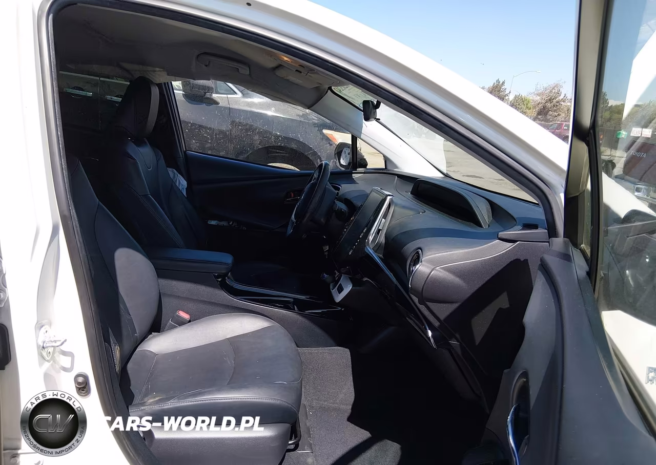 2019 Toyota Prius Prime Premium VIN:JTDKARFP8K3116899 - 5