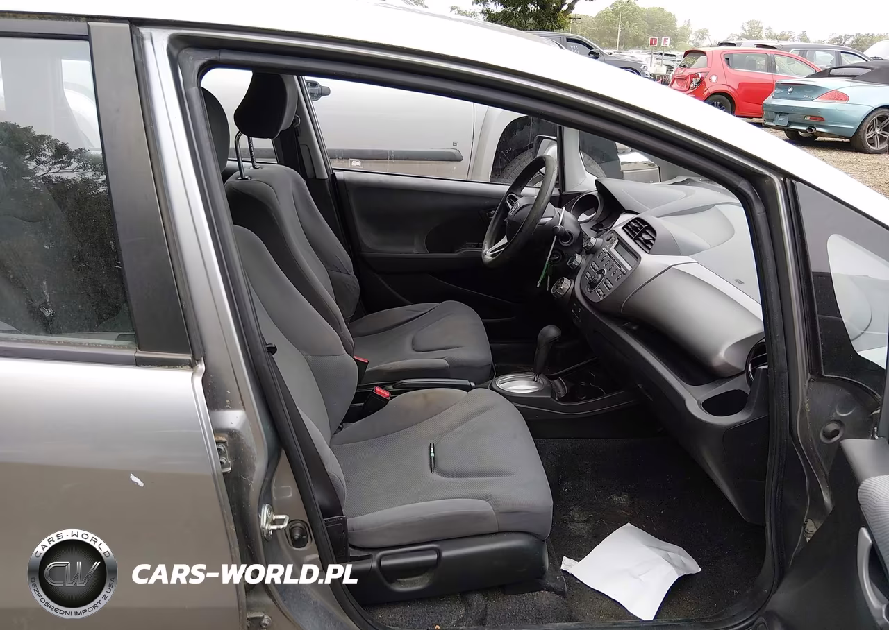 2009 Honda Fit VIN:JHMGE88259S055015 - 5