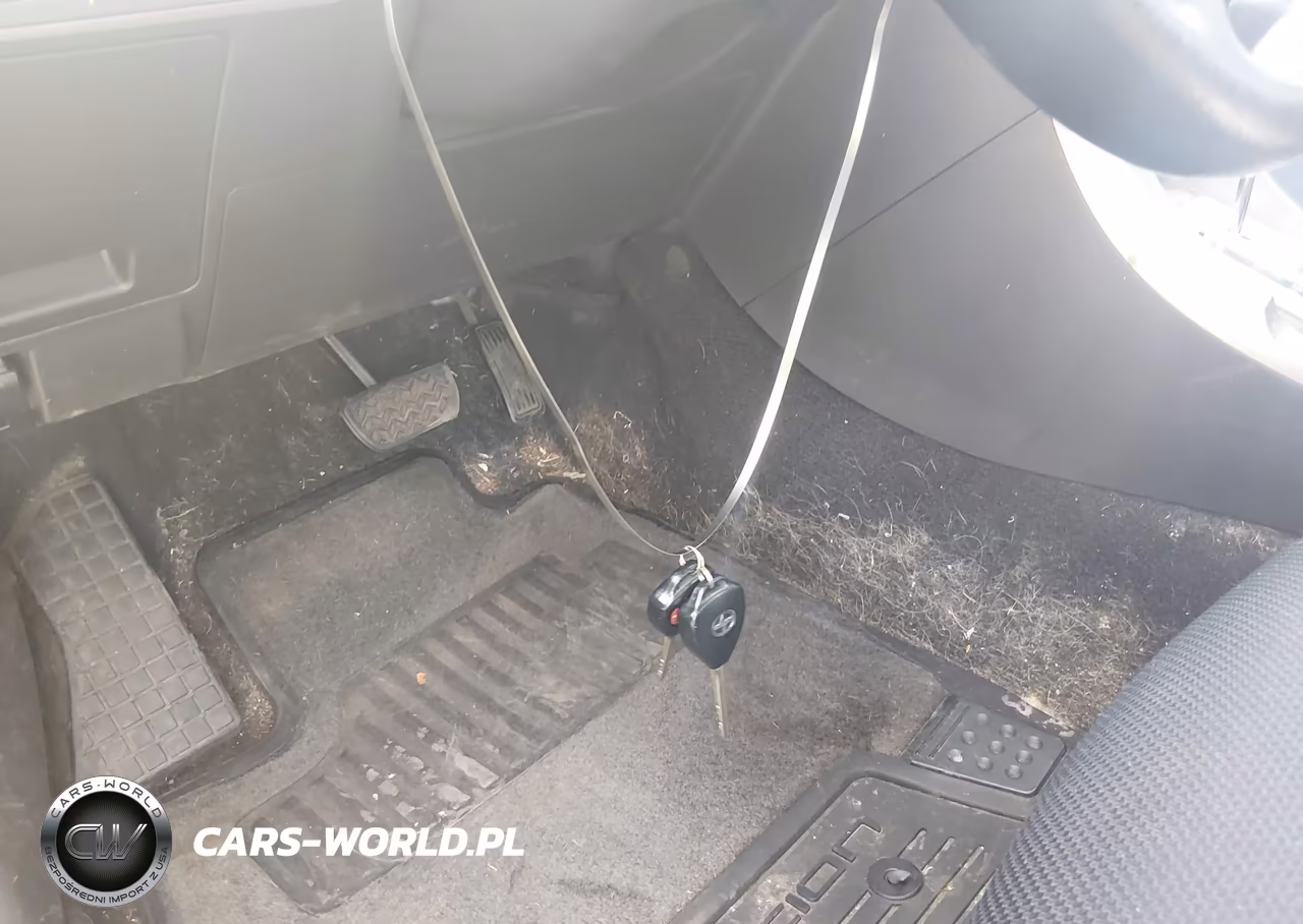 2009 Scion Tc VIN:JTKDE167090280506 - 11