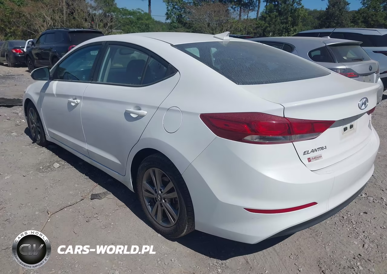 2018 Hyundai Elantra Sel VIN:5NPD84LF1JH388510 - 3