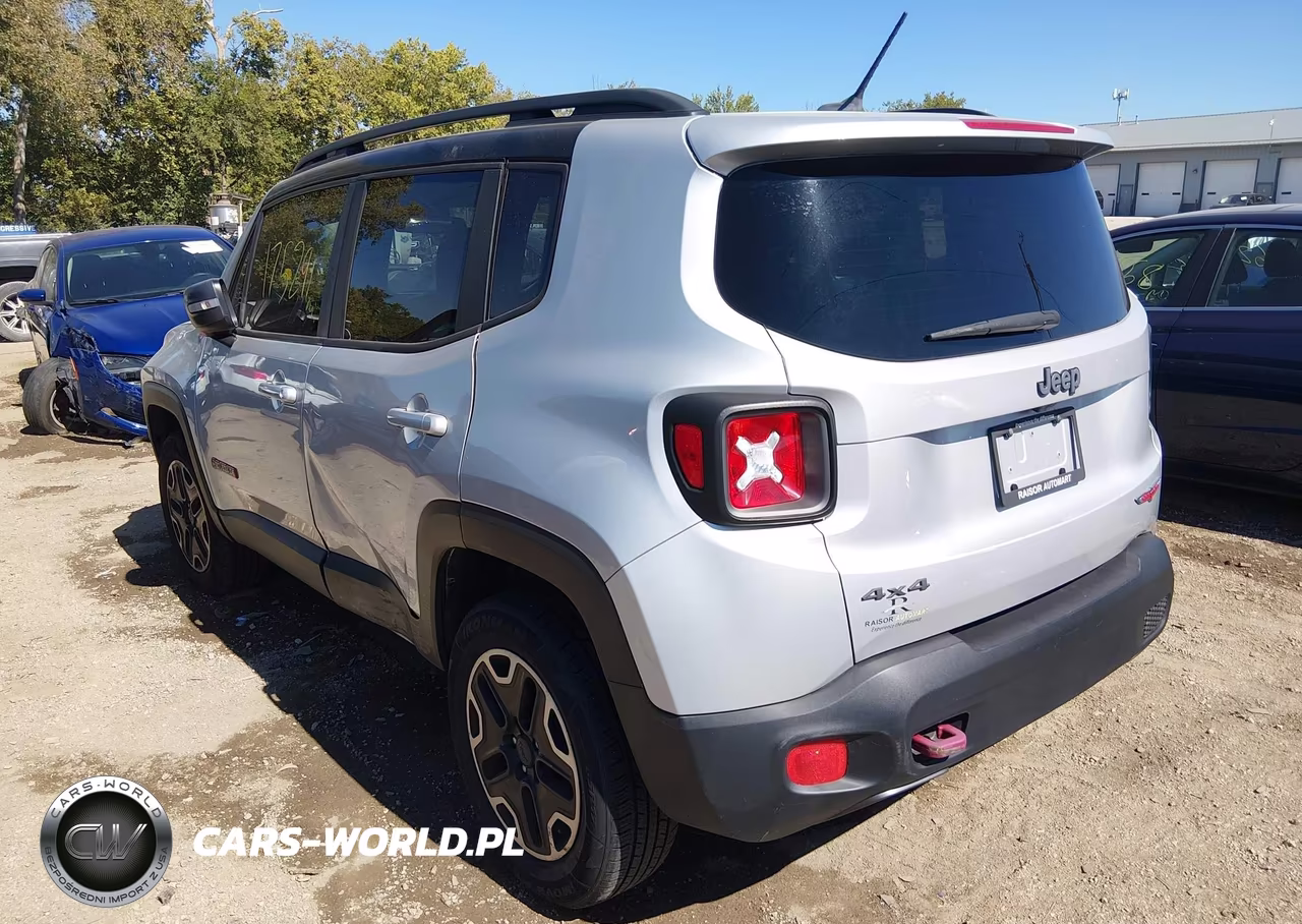 2017 Jeep Renegade Trailhawk 4X4 VIN:ZACCJBCB5HPF25841 - 3