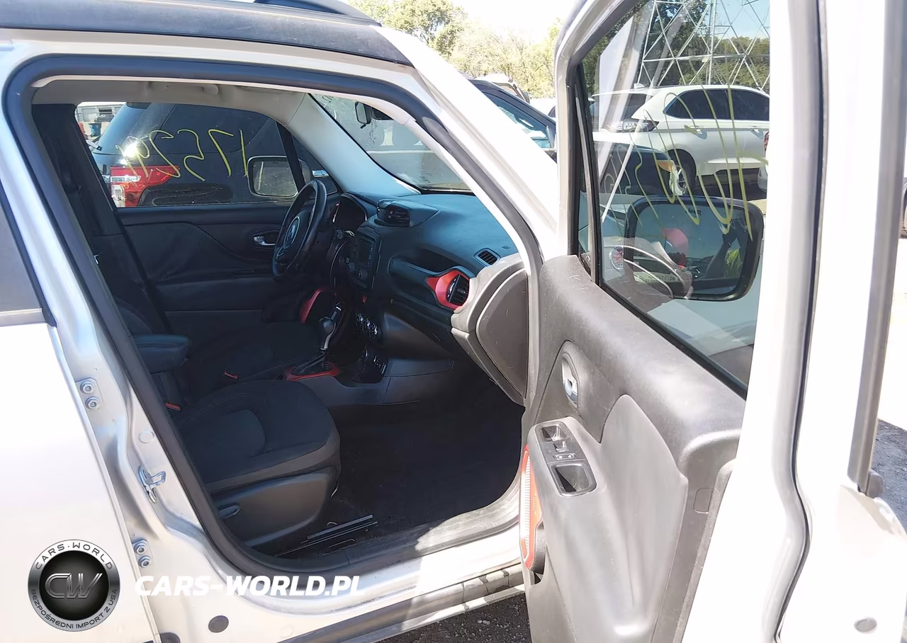 2017 Jeep Renegade Trailhawk 4X4 VIN:ZACCJBCB5HPF25841 - 5