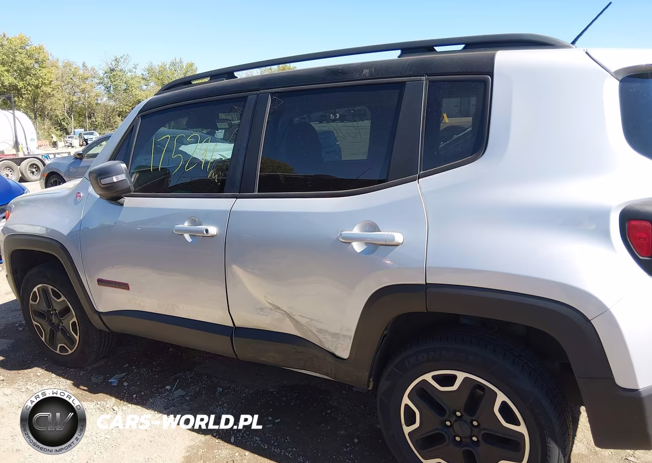 2017 Jeep Renegade Trailhawk 4X4 VIN:ZACCJBCB5HPF25841 - 6