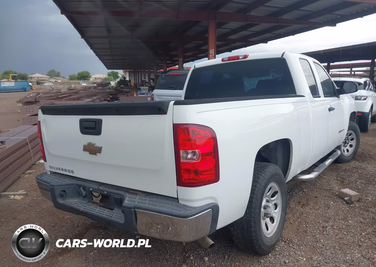 2007 Chevrolet Silverado 1500 Work Truck VIN:1GCEC19X07Z604155 - 4