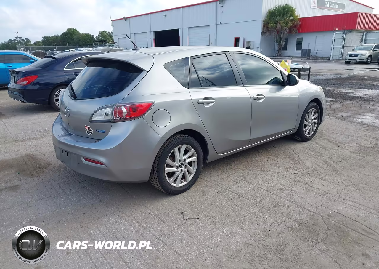 2013 Mazda Mazda3 I Touring VIN:JM1BL1L78D1743052 - 4