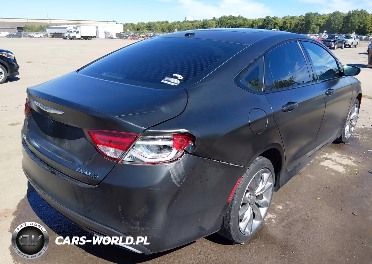 2015 Chrysler 200 S VIN:1C3CCCDG5FN544006 - 4