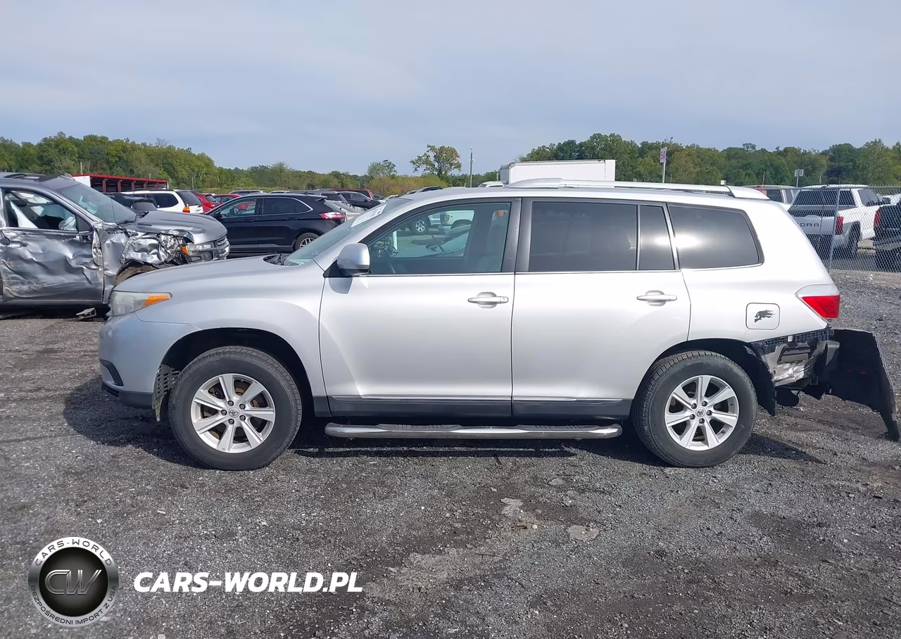 2013 Toyota Highlander Base V6 VIN:5TDBK3EH7DS252009 - 14