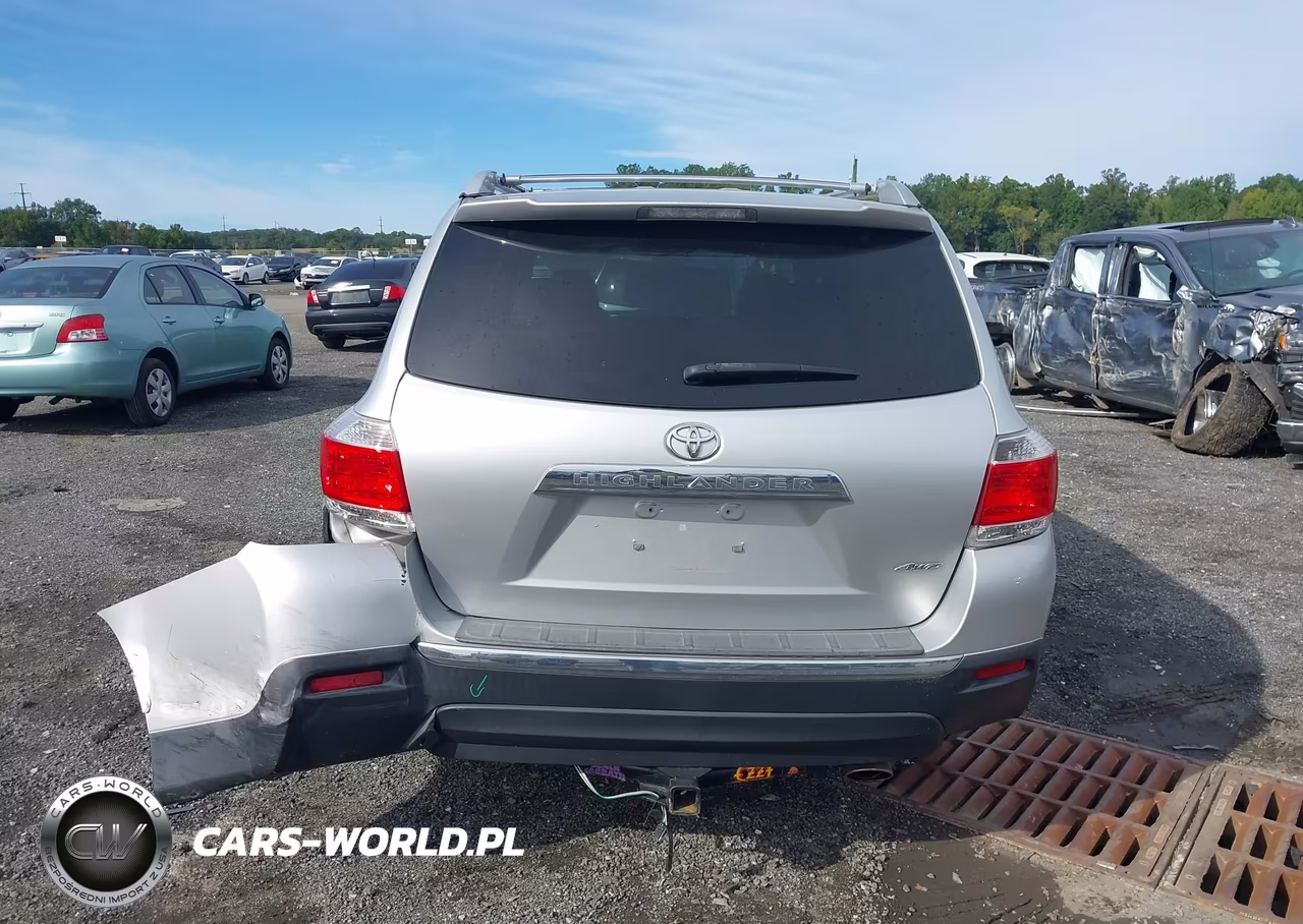 2013 Toyota Highlander Base V6 VIN:5TDBK3EH7DS252009 - 16