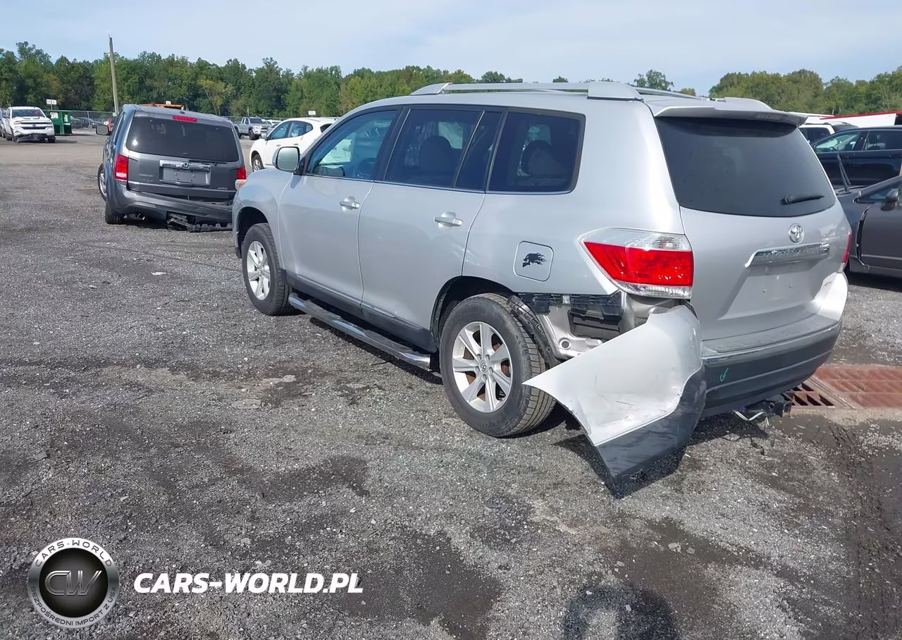 2013 Toyota Highlander Base V6 VIN:5TDBK3EH7DS252009 - 3