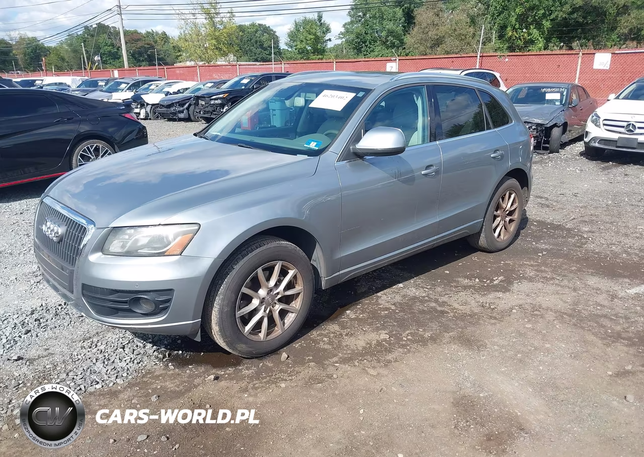 2011 Audi Q5 2.0T Premium VIN:WA1LFAFP5BA069425 - 2