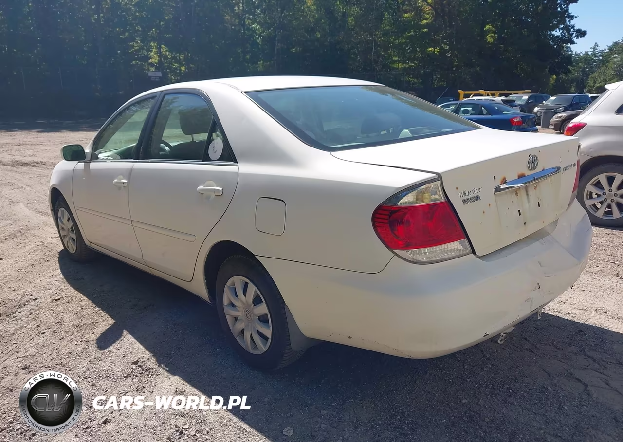 2005 Toyota Camry Le VIN:4T1BE30K05U639245 - 3