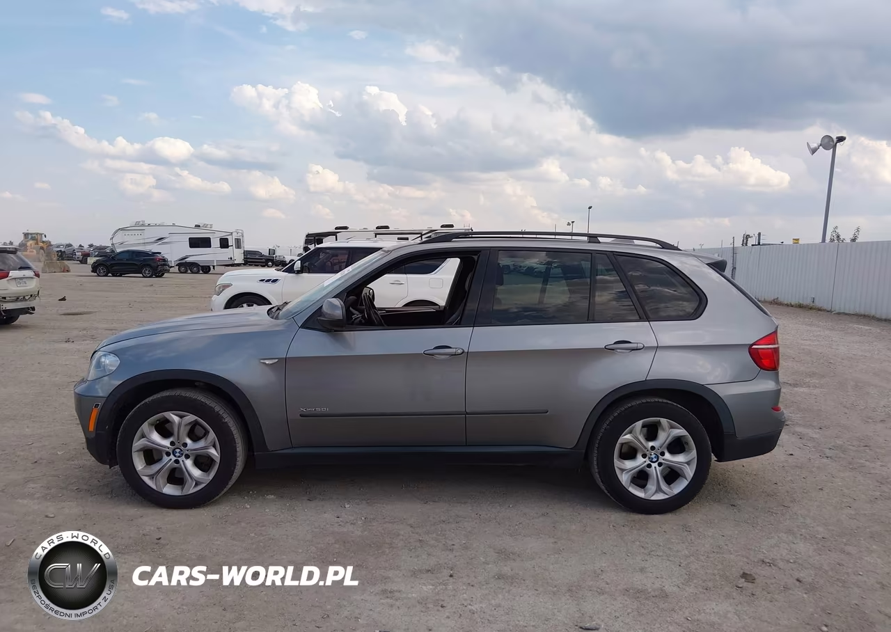 2013 BMW X5 xDrive50I VIN:5UXZV8C58D0C15826 - 14