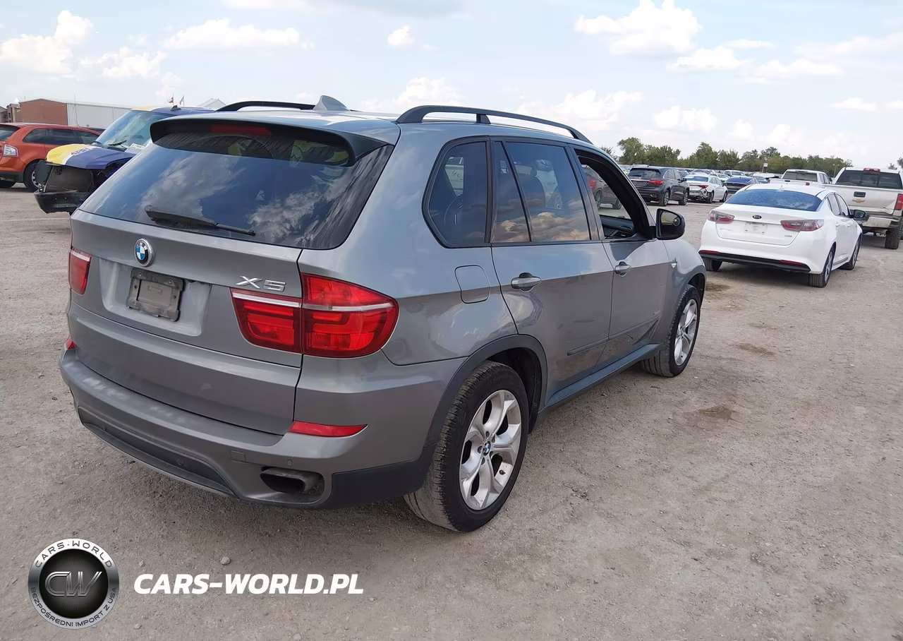 2013 BMW X5 xDrive50I VIN:5UXZV8C58D0C15826 - 4