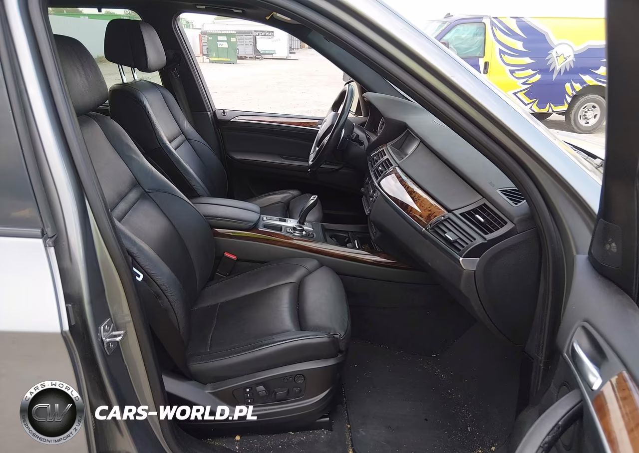 2013 BMW X5 xDrive50I VIN:5UXZV8C58D0C15826 - 5