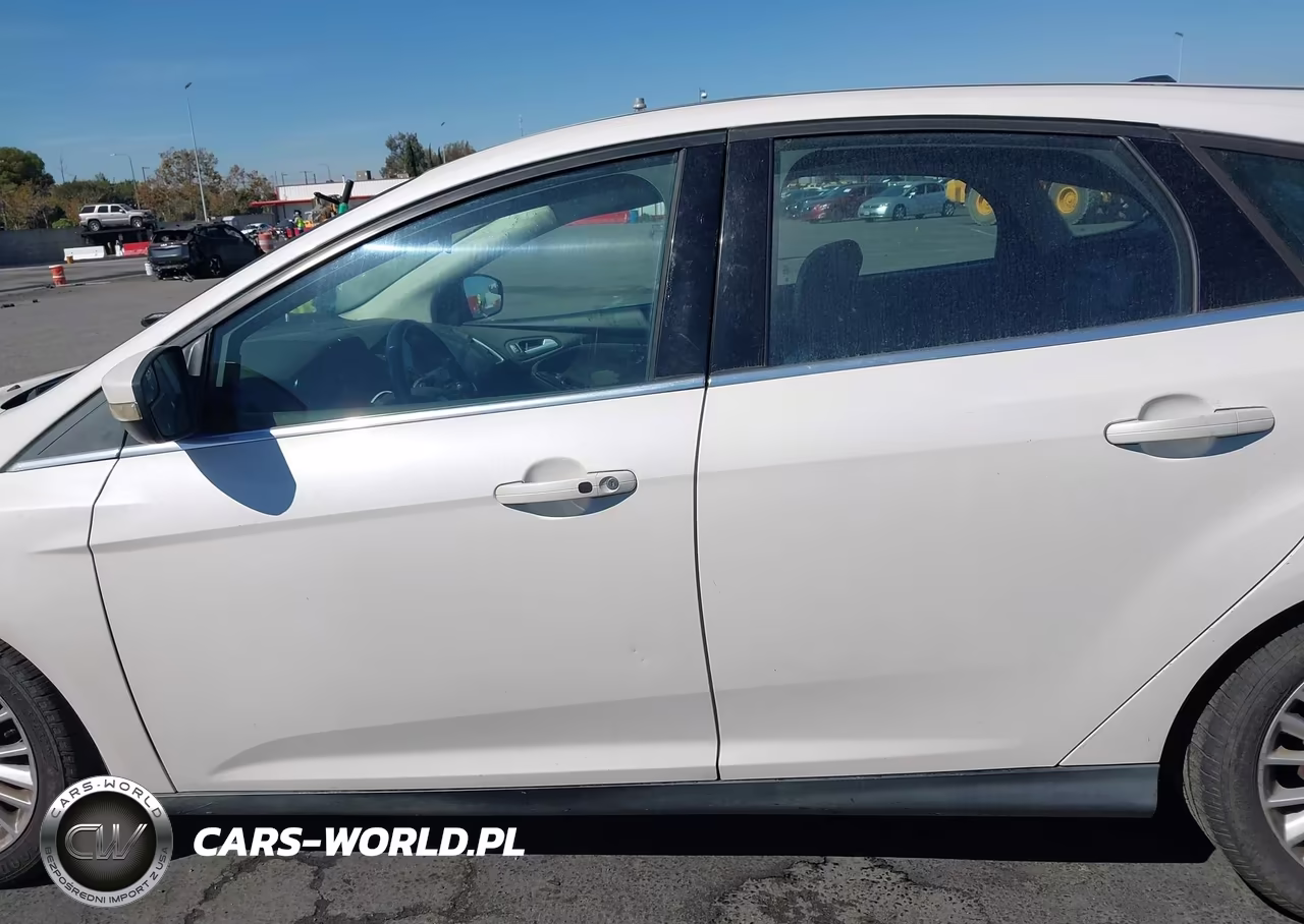 2016 Ford Focus Titanium VIN:1FADP3N21GL201168 - 14