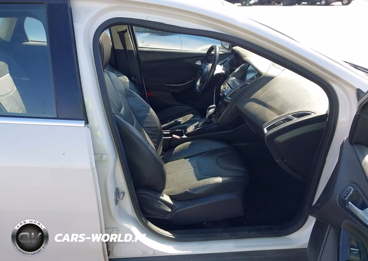 2016 Ford Focus Titanium VIN:1FADP3N21GL201168 - 5